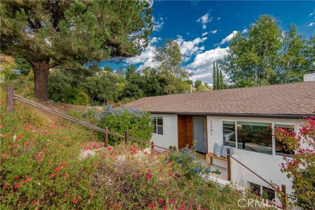 Altadena, CA 91001,1201 Sunny Oaks Circle