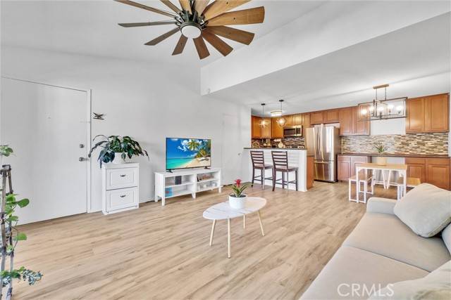 Lake Forest, CA 92630,23276 Orange Avenue #8