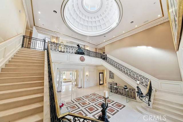 Beverly Hills, CA 90210,817 N Whittier Drive