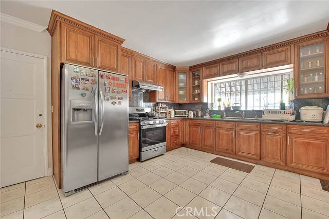 Monterey Park, CA 91754,215 W Garcelon Avenue