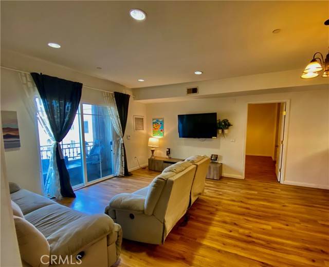 Alhambra, CA 91801,11 S 3rd Street #515