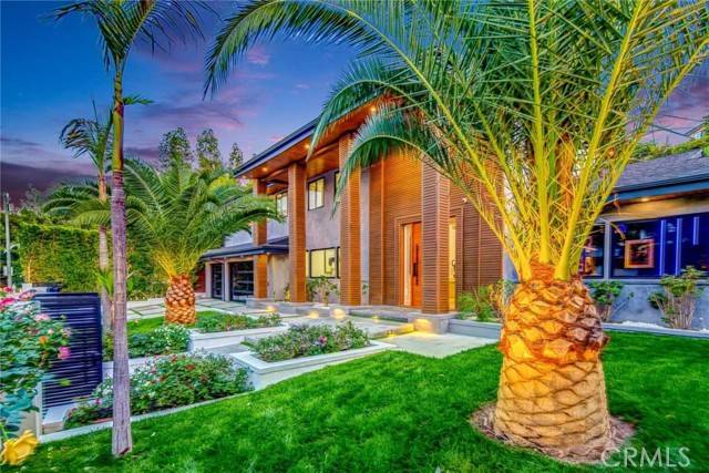 Encino, CA 91316,17210 Quesan Place