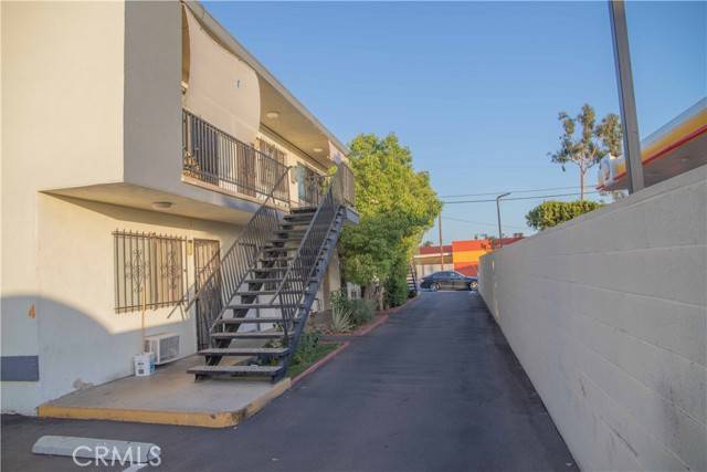 San Fernando, CA 91340,13311 Maclay Street