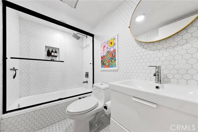 Los Angeles, CA 90042,4209 Via Arbolada #137