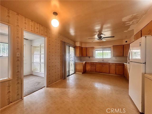 Panorama City, CA 91402,8651 Katherine Avenue