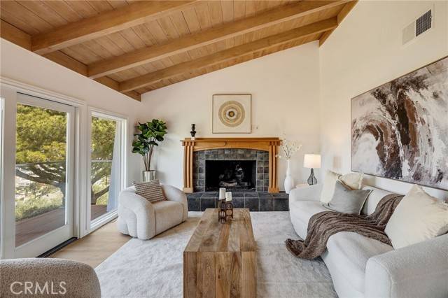 Palos Verdes Estates, CA 90274,4321 Via Azalea