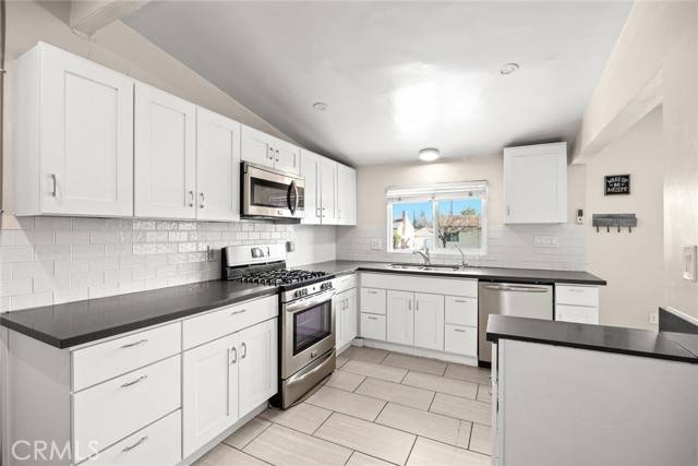 Alhambra, CA 91801,409 Los Higos Street