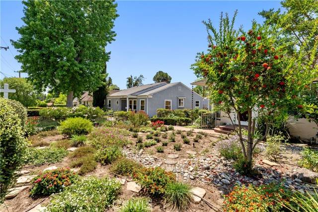 Pasadena, CA 91104,2042 E Crary Street