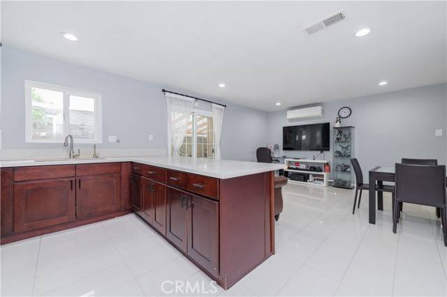 Baldwin Park, CA 91706,12828 Ramona Boulevard #27