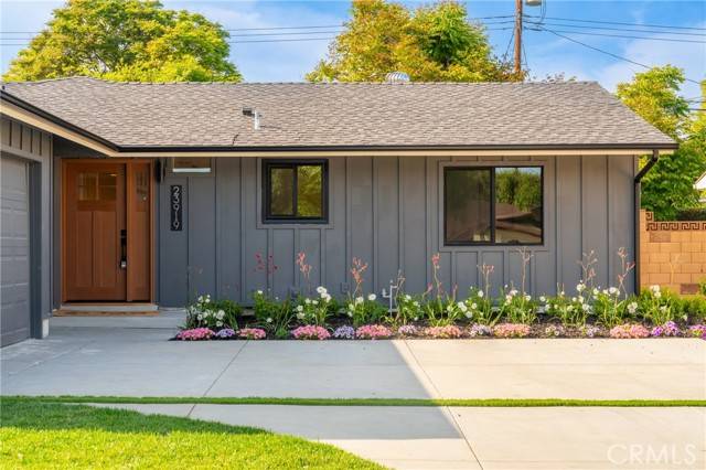 Woodland Hills, CA 91367,23919 Friar Street