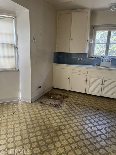 Altadena, CA 91001,2379 Oliveras Avenue