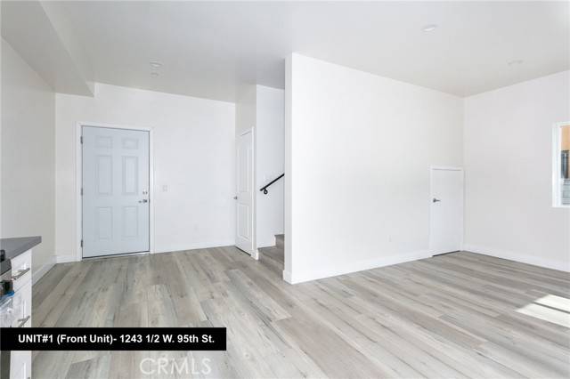 Los Angeles, CA 90044,1241 W 95th Street