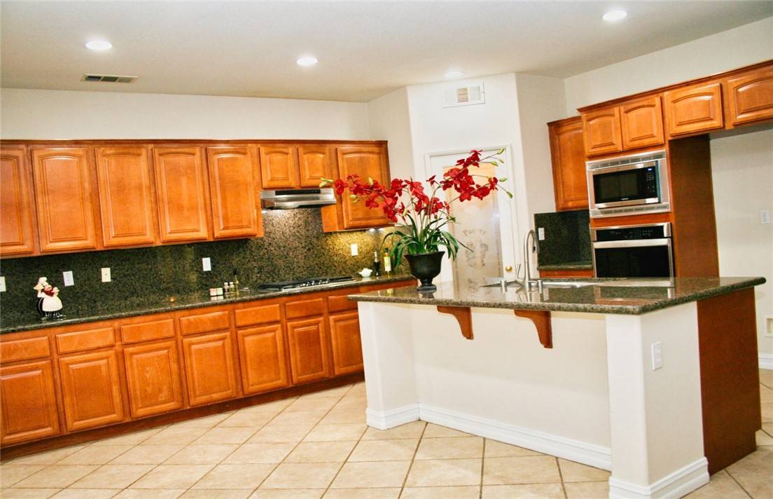 Eastvale, CA 92880,13896 Fair Meadows Court