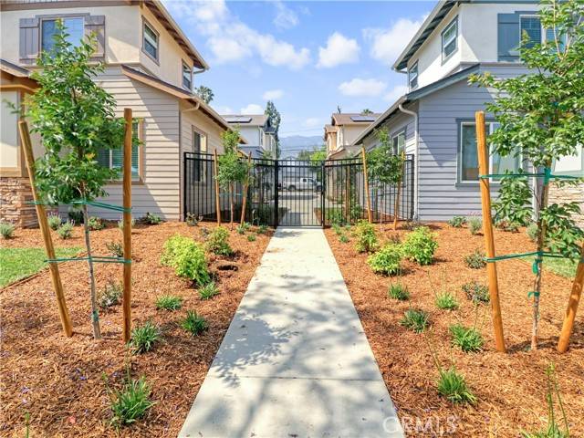 Monrovia, CA 91016,613 E Walnut Avenue