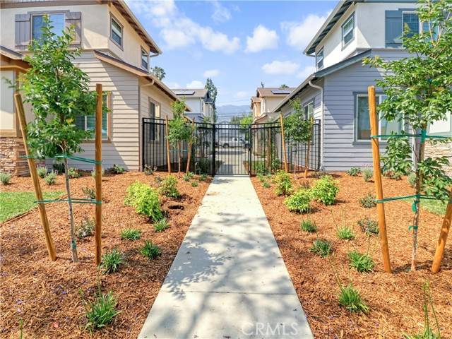 Monrovia, CA 91016,613 E Walnut Avenue