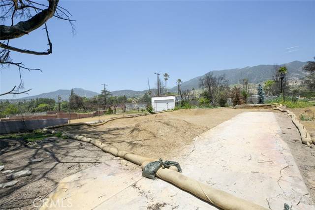 Altadena, CA 91001,401 W Palm