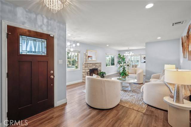 West Covina, CA 91791,401 N La Breda Avenue
