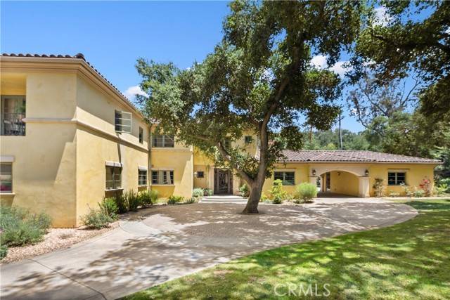 La Canada Flintridge, CA 91011,4204 Woodleigh Lane
