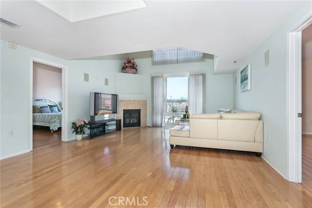 Alhambra, CA 91801,580 W Main Street #323