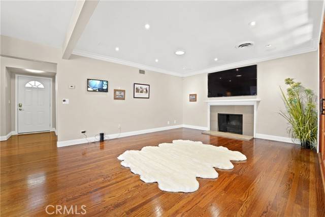 Monrovia, CA 91016,112 N Garfield Place