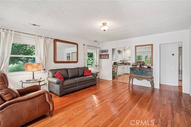 Los Angeles, CA 90065,2735 Lytelle Place