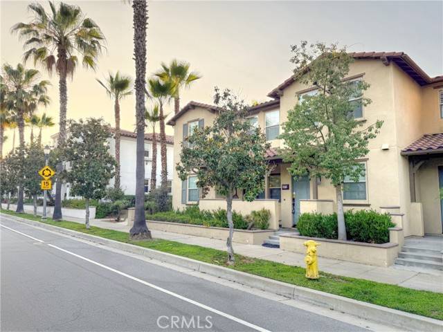 Azusa, CA 91702,867 E Prommenade #B