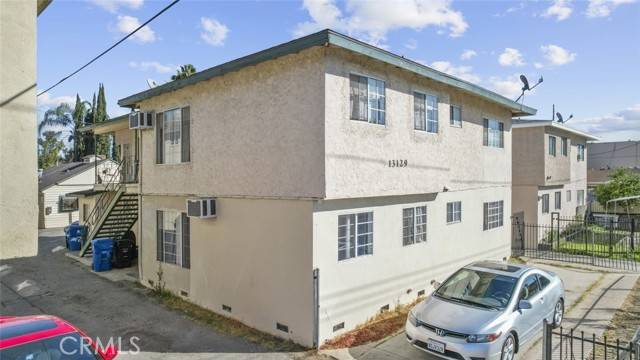 North Hollywood, CA 91605,13127 Vanowen Street