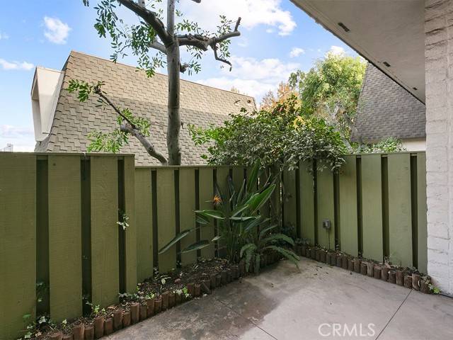 Burbank, CA 91505,4181 W Sarah Street #12