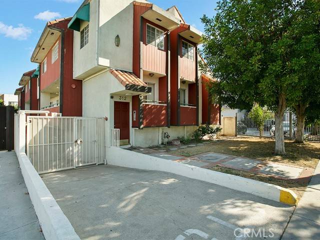 Glendale, CA 91201,312 Thompson Avenue #106