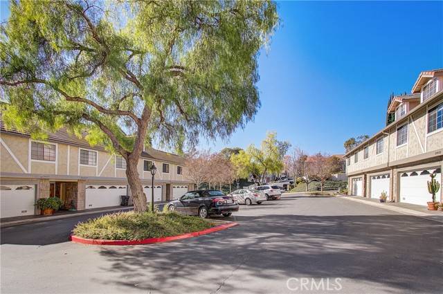 Agoura Hills, CA 91301,29633 Strawberry Hill Drive