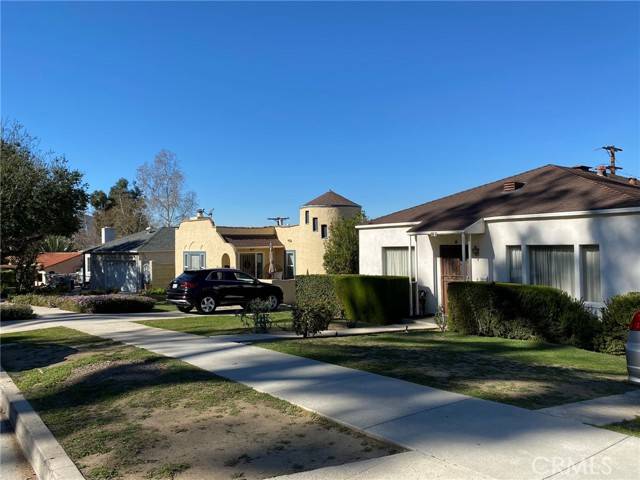 Glendale, CA 91205,1207 Oakridge Drive