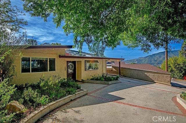 La Crescenta, CA 91214,4310 Raymond Avenue