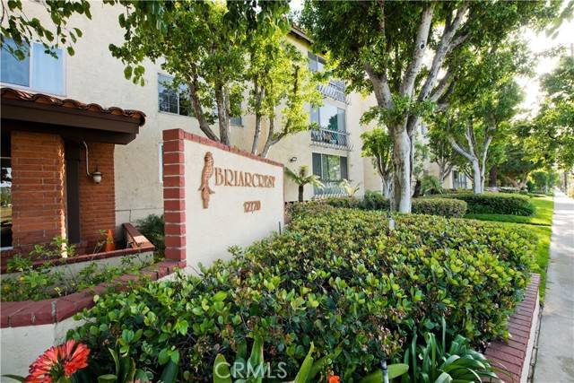 Valley Village, CA 91607,12720 Burbank Boulevard #219