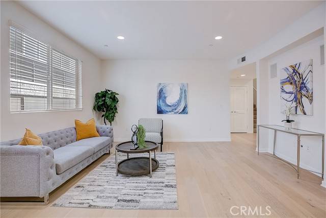 Studio City, CA 91604,11912 Laurelwood Drive #103