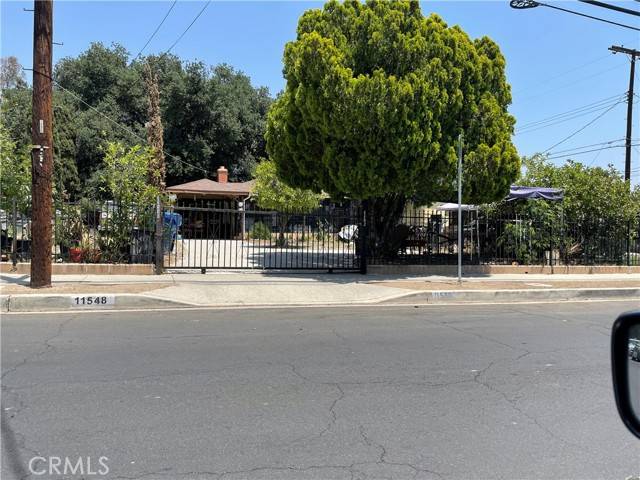 Pacoima, CA 91331,11548 Dronfield Avenue