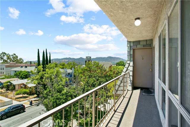 Burbank, CA 91501,617 E Angeleno Avenue #301