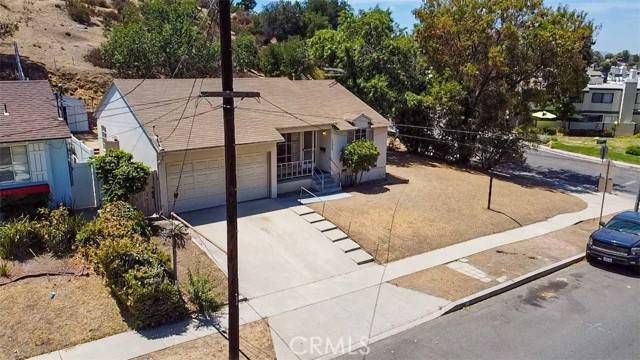 Sunland, CA 91040,10421 Newhome Avenue