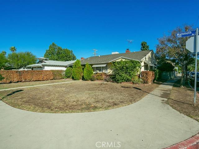 Van Nuys, CA 91405,7102 Mammoth Avenue