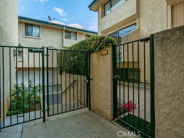 West Hills, CA 91307,7137 Shoup Avenue #33