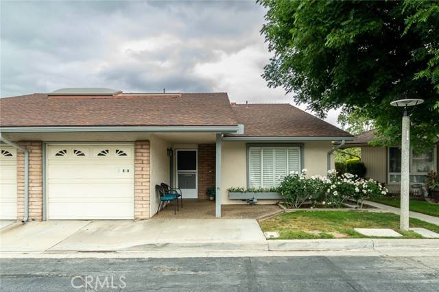 Newhall, CA 91321,26808 Oak Garden Court