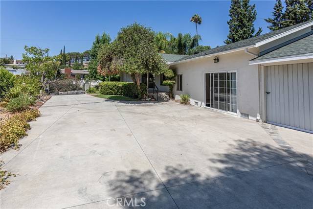 Sunland, CA 91040,10568 Wheatland Avenue