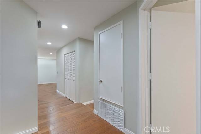 Toluca Lake, CA 91602,10409 Riverside Drive #204