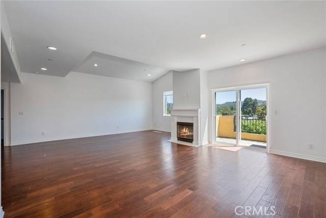 Studio City, CA 91604,12449 Kling Street #PH2