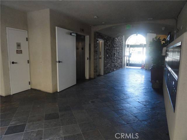 Sherman Oaks, CA 91411,15206 Burbank Boulevard #107