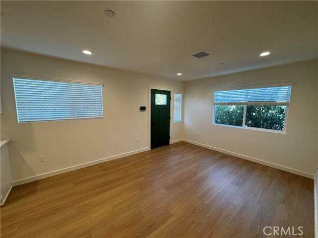 Thousand Oaks, CA 91360,1336 Calle Tulipan #C