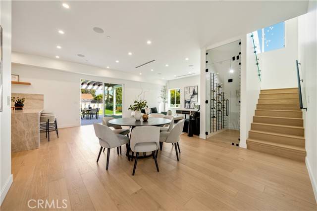 Burbank, CA 91505,934 N Fairview Street