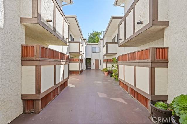 Van Nuys, CA 91401,6250 Fulton Avenue #101