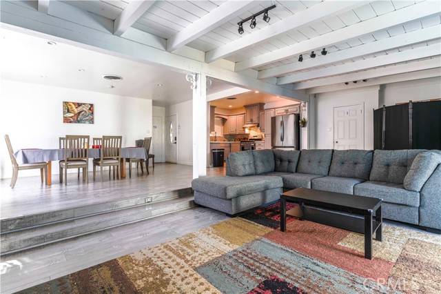 North Hollywood, CA 91605,8034 Van Noord Avenue