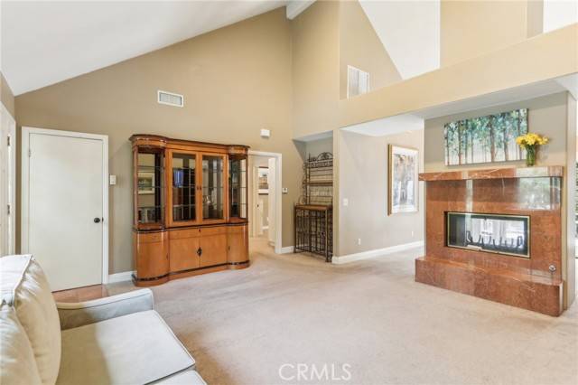 Woodland Hills, CA 91367,21006 Dumetz Road