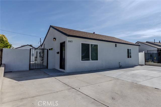 North Hollywood, CA 91605,11917 Burton Street